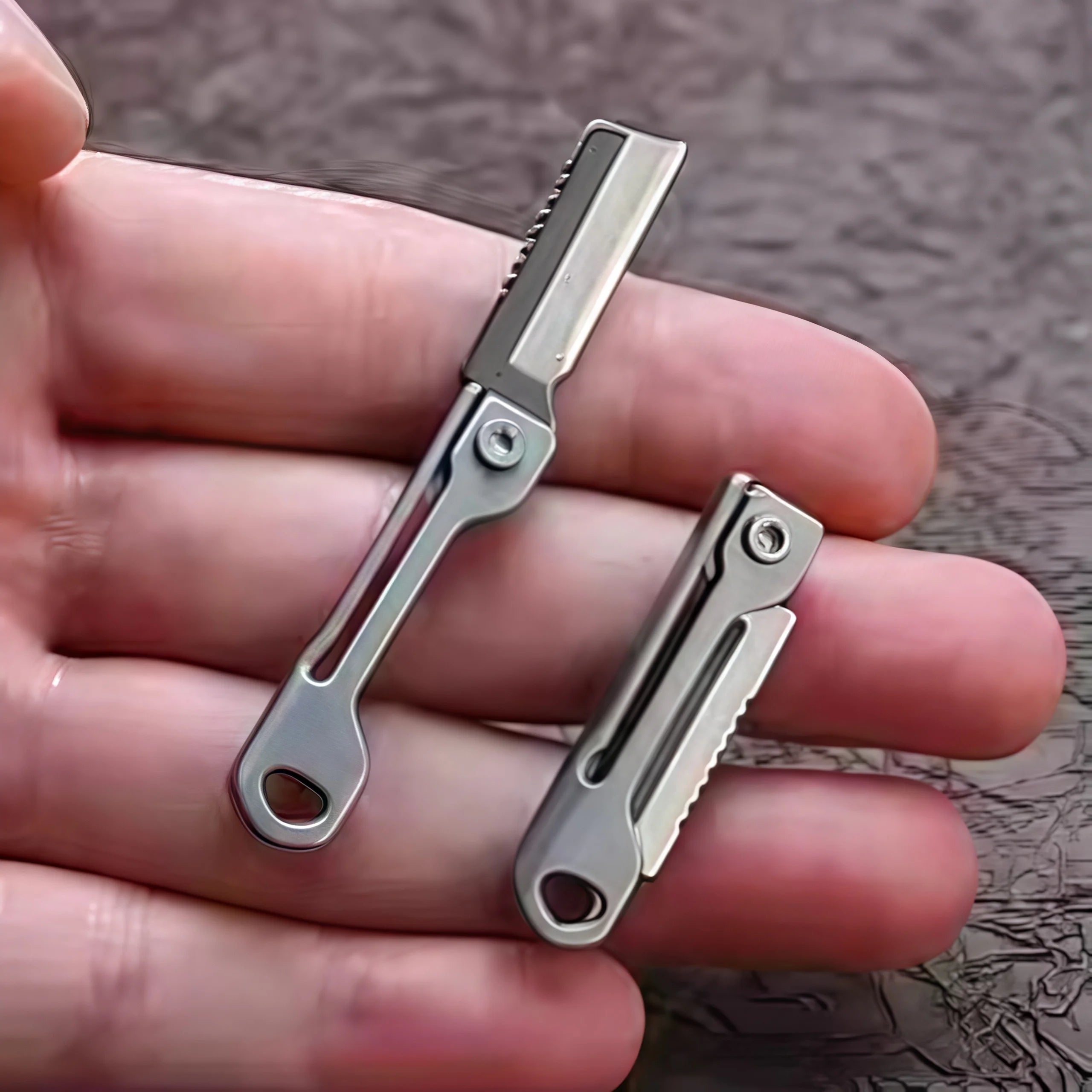 Stainless Steel Mini Folding Knife Keychain